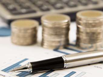 Μεγαλώνει ο δημοσιονομικός χώρος για νέα μέτρα στήριξης