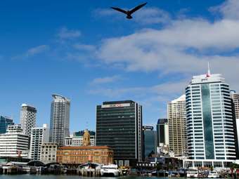 Νέα Ζηλανδία: Κράτησε σταθερά τα επιτόκια πρώτη φορά από τον Οκτώβριο του 2021