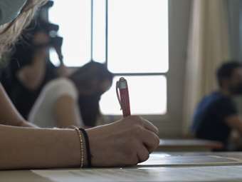 Πανελλαδικές Εξετάσεις 2024: Οι πρώτες εκτιμήσεις για βαθμολογίες και βάσεις