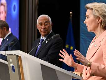 Φον ντερ Λάιεν: Η ΕΕ έτοιμη για εποικοδομητικό διάλογο με τις ΗΠΑ, αλλά και να απαντήσει αν στοχοποιηθεί