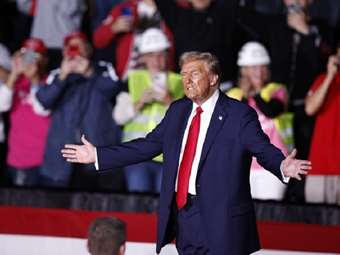 Εκλογές ΗΠΑ: Ακροδεξιοί Ευρωπαίοι ηγέτες δεν κρύβουν τον ενθουσιασμό τους για τη νίκη Τραμπ