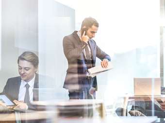 Βρετανικές εταιρείες: Η εργασιακή εβδομάδα των 4 ημερών ήρθε για να μείνει