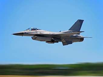 Οι ΗΠΑ εγκρίνουν την πιθανή πώληση συστήματος υποστήριξης αεροσκαφών στο Ηνωμένο Βασίλειο