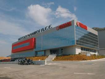 Μοτοδυναμική: Πώς Porsche και Toyota  θα "πατήσουν γκάζι" στις πωλήσεις το 2025