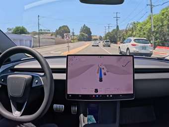 Πώς είναι να (μην) οδηγείς αυτόνομο αυτοκίνητο (video)