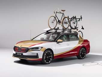 H Skoda έφτιαξε pick up με πτυσσόμενη καρότσα για ποδήλατα