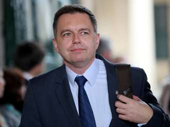 Καζιμίρ (ΕΚΤ): Τα στοιχήματα ότι θα μειώσουμε επιτόκια το α' εξάμηνο του 2024 είναι εντελώς άστοχα
