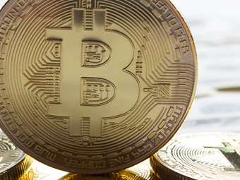 Σε υψηλό έτους το Bitcoin