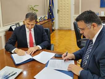 Μνημόνιο συνεργασίας ΥΠΕΘΟ - ΕΛΤΕ για δράσεις και πρωτοβουλίες στους οικονομικούς ελέγχους