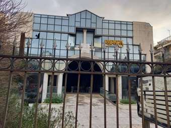 Πλειστηριασμοί: Άλλαξε χέρια το εμπορικό κέντρο στη Βάρκιζα - Τι "κλήρωσε" για Βγενόπουλο και οικογένεια Ψαλλίδα