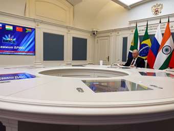 Βλ. Πούτιν: Οι χώρες BRICS οδηγούν την παγκόσμια οικονομική ανάπτυξη