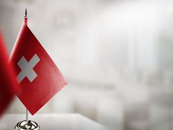 Δημοψήφισμα στην Ελβετία: Οι πολίτες αποφασίζουν για υποχρεωτική πολιτική θητεία και κλιματικό φόρο στους πιο πλούσιους