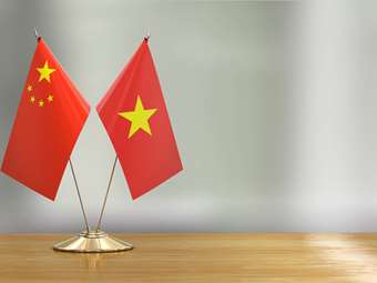 Κίνα-Βιετνάμ: Υποστηρίζουν το πολυμερές εμπορικό καθεστώς εν μέσω της δασμολογικής πίεσης των ΗΠΑ