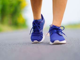 Δύο νέες έρευνες δίνουν απαντήσεις για το περπάτημα: Πόση ώρα; Πόσα βήματα είναι αρκετά;