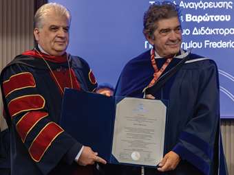Ο Κώστας Βαρώτσος αναγορεύθηκε Επίτιμος Διδάκτορας του Πανεπιστημίου Frederick στην Κύπρο