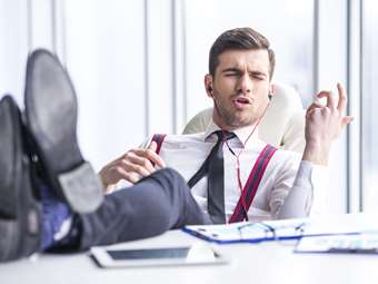 Κίνα: Ετήσια αύξηση 7,5% κατέγραψαν οι πωλήσεις ακουστικών Bluetooth το 2023