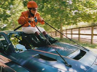 Η Cupra ξεκινά καμπάνια για να αλλάξει το λεξικό της Οξφόρδης