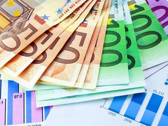 Θετικά αντέδρασαν τα ελληνικά ομόλογα στην αναβάθμιση από την S&amp;P