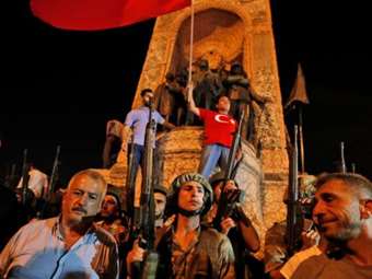 Τουρκία: Συλλήψεις στην 9η επέτειο απόπειρας πραξικοπήματος