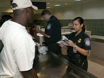 ΗΠΑ: Η Ουάσινγκτον ανέστειλε τα αιτήματα για μετανάστευση από 19 χώρες