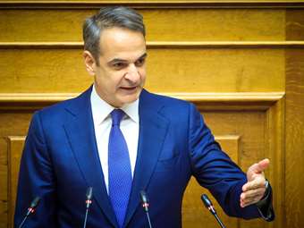 Στη Βουλή ο Κ. Μητσοτάκης για την τραγωδία των Τεμπών - Οι γραμμές άμυνας της κυβέρνησης απέναντι στην πρόταση δυσπιστίας