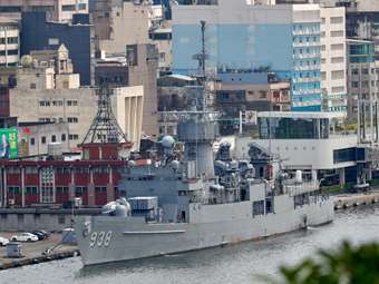 Η Κίνα καταδικάζει τον διάπλου αμερικανικού και βρετανικού πολεμικού πλοίου στο Στενό της Ταϊβάν