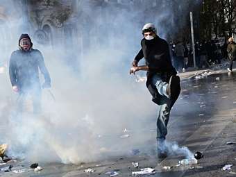 Ποινική δίωξη για βαριά αδικήματα στους συλληφθέντες των χθεσινών επεισοδίων