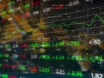 Κέρδη άνω του 1% οι ευρωαγορές - Σε υψηλά 10ετίας οι μετοχές Barclays και Deutsche Bank