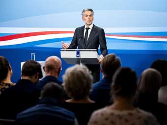 Βουλευτικές εκλογές στην Ολλανδία στις 29 Οκτωβρίου μετά την αποχώρηση του ακροδεξιού Βίλντερς από την κυβέρνηση