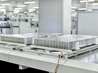 Δύο κολοσσοί επενδύουν δισ. ευρώ για νέο εργοστάσιο μπαταριών