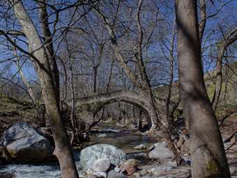 Σιντική: Τα "ζωντανά μνημεία της Μακεδονίας" με τα ιστορικά λιθόκτιστα γεφύρια του Κρουσοβίτη