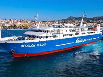 Μηχανική βλάβη στο ΑΠΟΛΛΩΝ ΕΛΛΑΣ πριν τον απόπλου για την Αίγινα