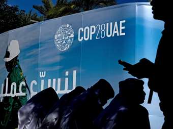 COP28: Η Ρωσία ζητεί να αποφευχθεί μια "χαοτική" έξοδος από τα ορυκτά καύσιμα