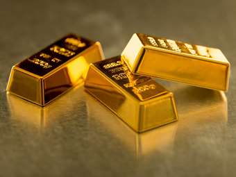 Νέο ιστορικό υψηλό για τον χρυσό μετά την προαναγγελία γενικών δασμών από τον Τραμπ