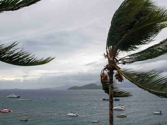 Σρι Λάνκα: Ο αριθμός των νεκρών από τον κυκλώνα Ντίτβα έφθασε τους 212