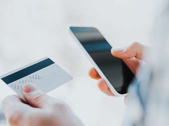 ΕΚΤ: Μειώθηκαν σημαντικά το 2021 οι απάτες με κάρτες