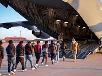 Βενεζουέλα: Οι ΗΠΑ ανέστειλαν την προγραμματισμένη πτήση επαναπατρισμού μεταναστών