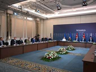 Διάσκεψη Ζελένσκι - Πούτιν στα τέλη Αυγούστου για λήξη του πολέμου πρότεινε η Ουκρανία στη Ρωσία στην Κωνσταντινούπολη