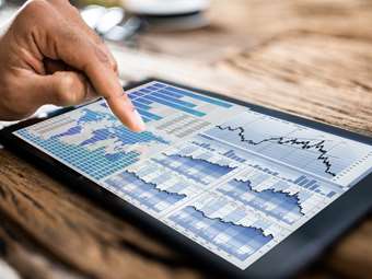 Καλή εποχή για ομόλογα και mid caps