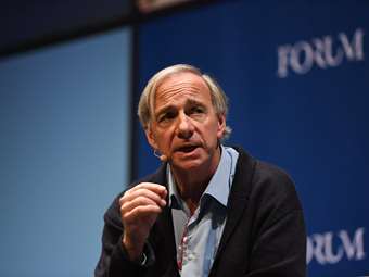 Ray Dalio προς επενδυτές για ΗΠΑ - Κίνα: Οι "οικονομικοί πόλεμοι" οδηγούν συνήθως σε στρατιωτικούς