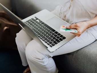 Convert Group: Αύξηση 4% του τζίρου των ηλεκτρονικών φαρμακείων το 2023