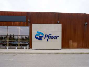 Pfizer: Ισχυρότερα του αναμενομένου έσοδα και κέρδη στο β' τρίμηνο