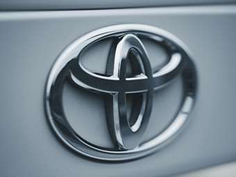 Toyota: Οι δασμοί στις ΗΠΑ "φρενάρουν" την κερδοφορία παρά τις ισχυρές πωλήσεις - Πλήγμα στα λειτουργικά κέρδη