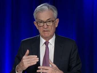 Τζ. Πάουελ: Οι επιπτώσεις των αυξήσεων στα επιτόκια δεν έχουν φανεί ακόμη στον πληθωρισμό