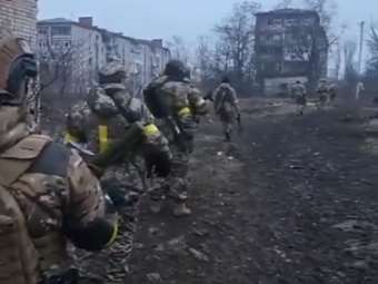 Τα στρατεύματα της Ουκρανίας προετοιμάζονται για την απειλή της κατάληψης του Μπαχμούτ από τη Ρωσία