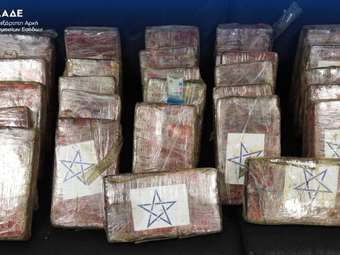 Πειραιάς: Κατασχέθηκαν 39 κιλά κοκαΐνης αξίας άνω του €1 εκατ. σε κοντέινερ με μπανάνες