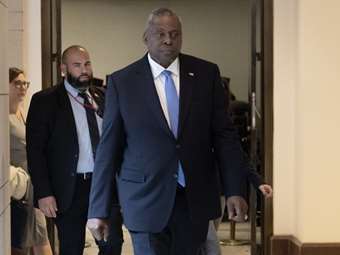 Όστιν (ΥΠΑΜ ΗΠΑ): Ο Πούτιν δεν μπορεί να υπαγορεύει όρους για τη μελλοντική ειρήνη στην Ουκρανία