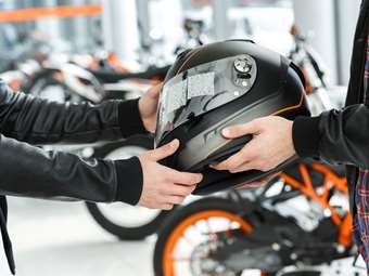 Έναρξη εκστρατείας "Όχι Βενζίνη αν δεν φοράς Κράνος" από κοινού από Υπ. Υγείας και βενζινοπώλες