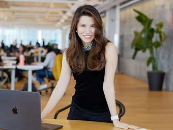 Robyn AI: Η εφαρμογή που φέρνει την τεχνητή νοημοσύνη στην υπηρεσία της ανθρώπινης σύνδεσης