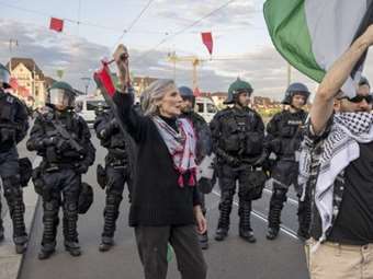 Eurovision: Μικρής διάρκειας επεισόδια μεταξύ αστυνομικών και φιλοπαλαιστινίων διαδηλωτών